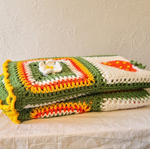 Bedding Vintage Strawberry Strawberry Flower Afghan Poshmark